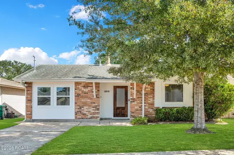 1913 Richland Ave, Metairie, LA 70001