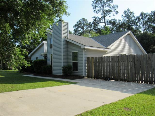 1908 Garon Dr, Mandeville, LA 70448 photo 1