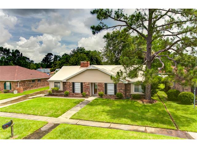 402 Rustling Pine Dr, Slidell, LA 70458 photo 1