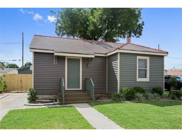 7 Gibbs Dr, Chalmette, LA 70043 photo 1