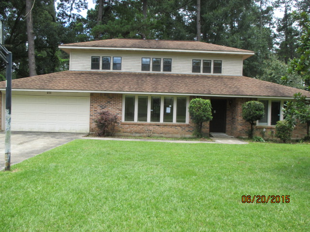 211 Robinhood Dr, Covington, LA 70433 photo 1