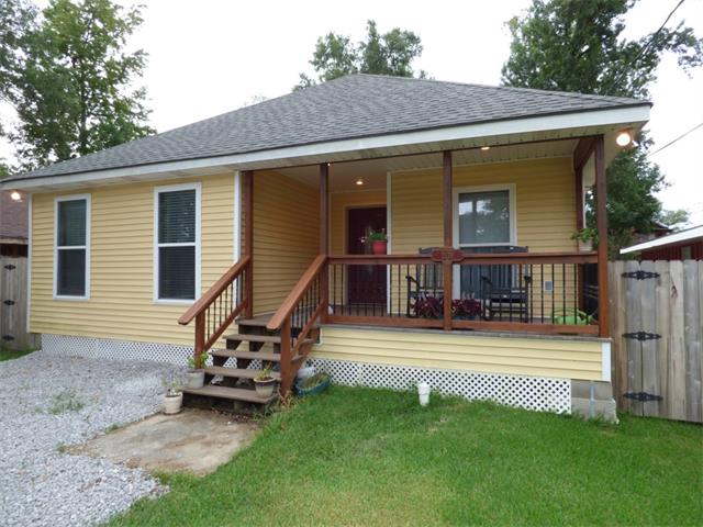 2139 Webster Dr, Mandeville, LA 70448 photo 1