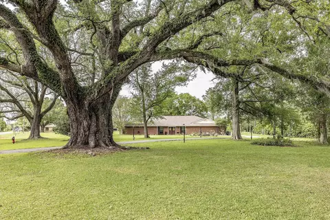 3902 Southdown Mandalay Rd, Houma, LA 70360
