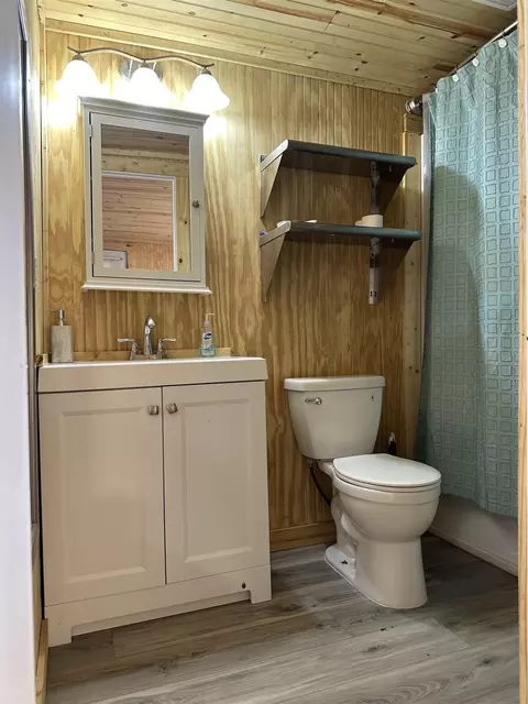 Bath - 1058 Four Point Rd, Dulac, LA 70353 photo 1 of 1