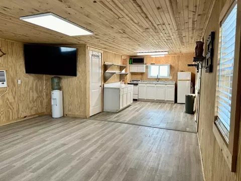 Kitchen - 1058 Four Point Rd, Dulac, LA 70353 photo 2 of 4