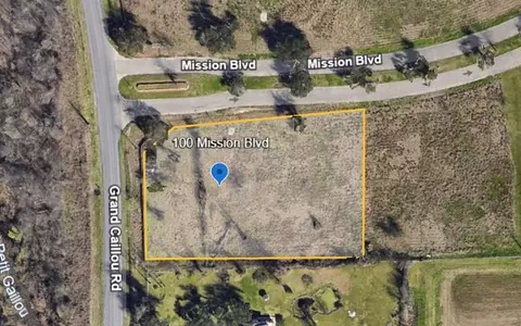 100 Mission, Houma, LA 70363