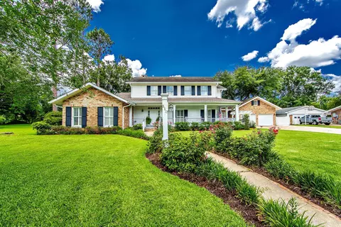 510 Amarillo Dr, Houma, LA 70360