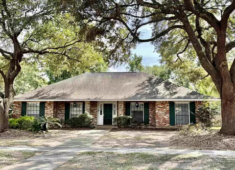 8932 Norfolk Dr, Baton Rouge, LA 70809