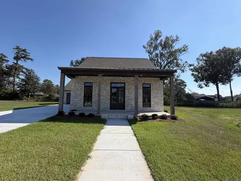 1182 Ivy Ct, Denham Springs, LA 70726