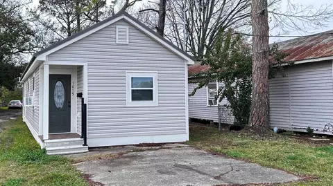 1019 Ridgefield Rd, Thibodaux, LA 70301
