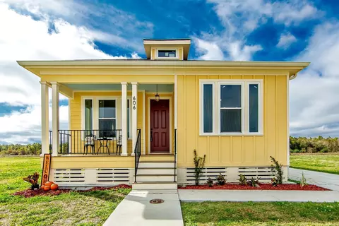 606 Jean Charles Blvd, Gray, LA 70359