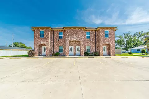 151 Dixie, Houma, LA 70363
