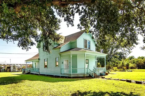 13966 W Main St, Larose, LA 70373