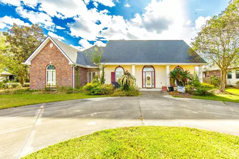 111 Thetford Dr, Houma, LA 70360