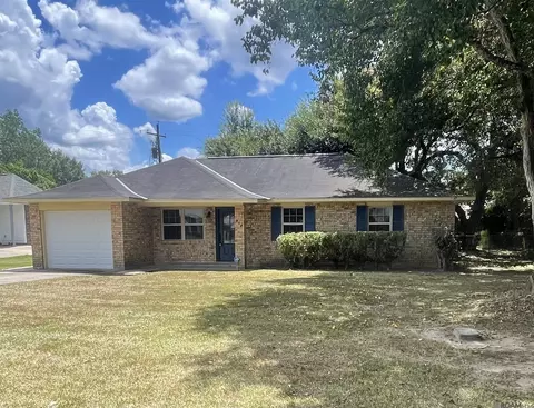 917 Montgomery Ave, Denham Springs, LA 70726