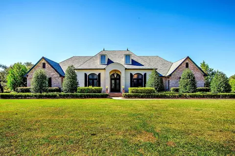 5270 W Main St, Houma, LA 70360