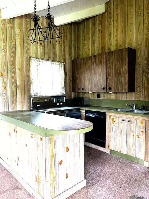 Kitchen - 21750 Rosemound Ln, Springfield, LA 70462 photo 1 of 3