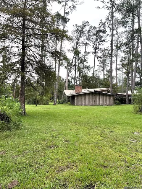Exterior - 21750 Rosemound Ln, Springfield, LA 70462 photo 7 of 8