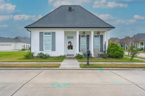 200 Rue Saint Sydney, Houma, LA 70360