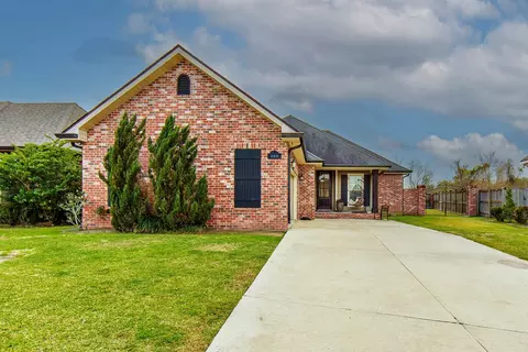 306 Mandalay West Dr, Houma, LA 70360