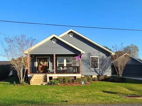 255 W 24th St, Larose, LA 70373