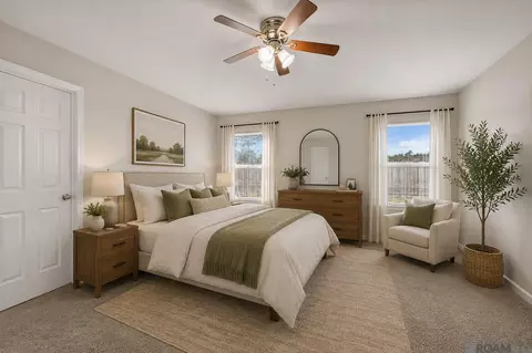 Bedroom - 13551 Rose Dr, Walker, LA 70785 photo 2 of 5