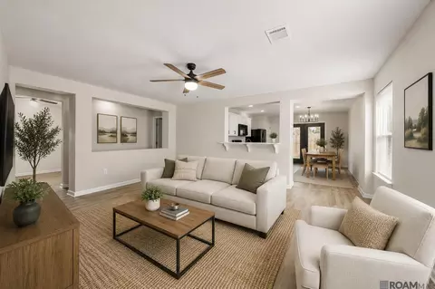 Living - 13551 Rose Dr, Walker, LA 70785 photo 2 of 3