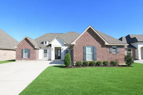 359 Royal Oak Blvd, Thibodaux, LA 70301