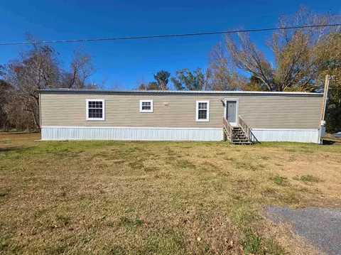 126 Wilfred Duet St, Golden Meadow, LA 70357