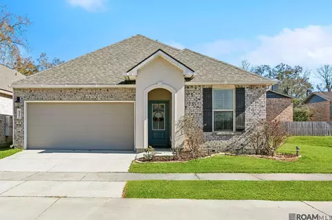 6527 Tiger Pointe Dr, St. George, LA 70817