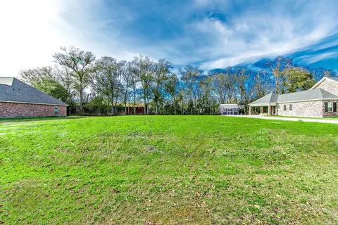 111 Marcello Blvd, Thibodaux, LA 70301