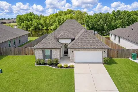 212 Pond Dr, Thibodaux, LA 70301