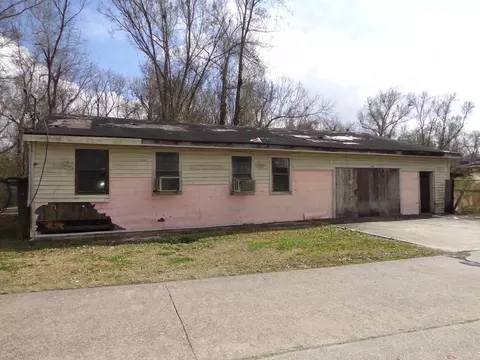 284 Carlos St, Houma, LA 70364