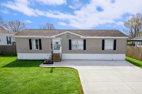 228 Hummingbird Dr, Houma, LA 70364