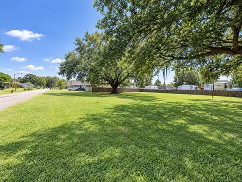 127 Doris, Amelia, LA 70340