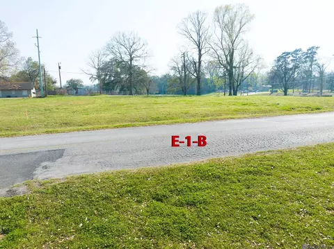 9734 W Feliciana Pkwy, Saint Francisville, LA 70775