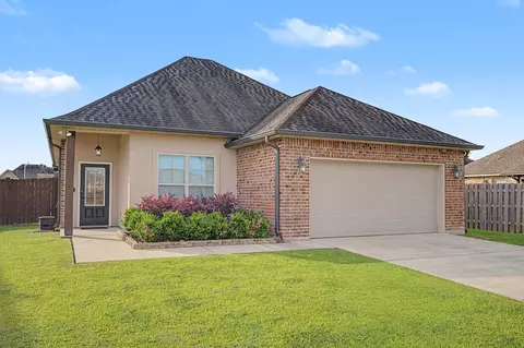 110 Hickory Knoll Ave, Gray, LA 70359