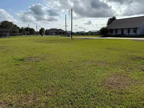 1318 W Ave F, Larose, LA 70373