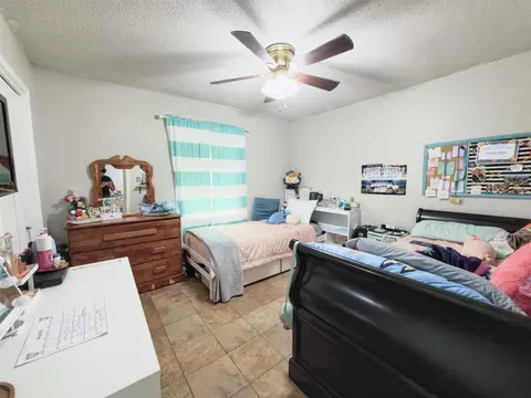 Bedroom - 127 Oakview Dr, Houma, LA 70364 photo 1 of 3