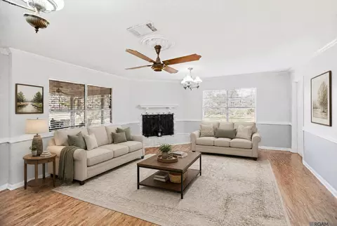 Living - 3803 Buffwood Dr, Baker, LA 70714 photo 2 of 4