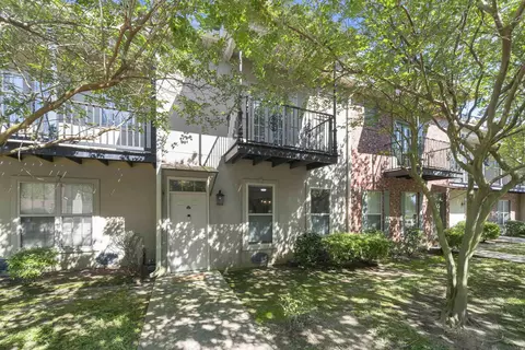 10600 Lakes Blvd #1805, Baton Rouge, LA 70810
