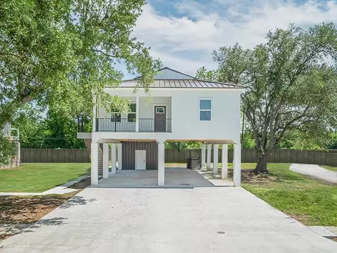 602 Westview Dr, Houma, LA 70364