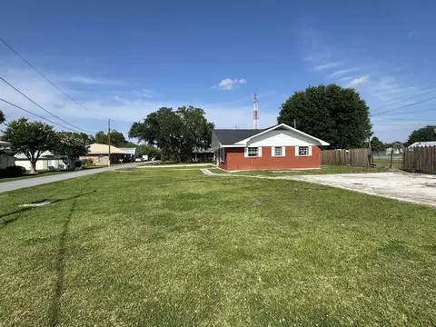Exterior - 126 E 100th St, Cut Off, LA 70345 photo 5 of 6