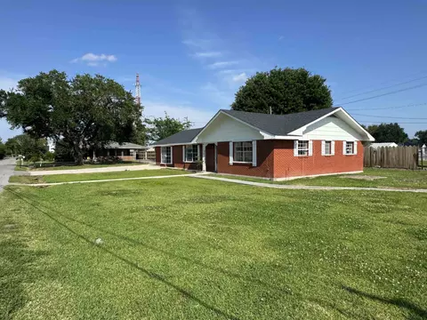 Exterior - 126 E 100th St, Cut Off, LA 70345 photo 4 of 6