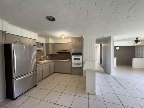Kitchen - 126 E 100th St, Cut Off, LA 70345 photo 2 of 2