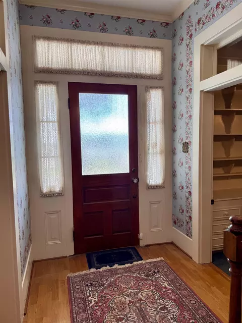 Entry Way - 1005 Main St, Patterson, LA 70392 photo 1 of 4