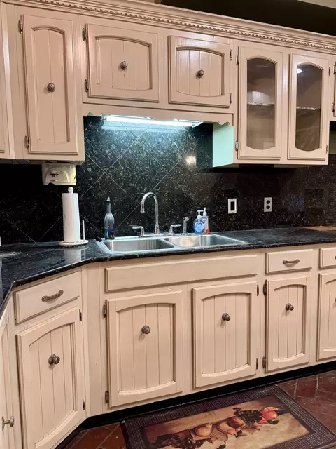 Kitchen - 1005 Main St, Patterson, LA 70392 photo 1 of 2