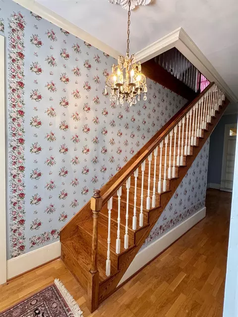 Entry Way - 1005 Main St, Patterson, LA 70392 photo 2 of 4