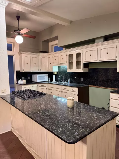 Kitchen - 1005 Main St, Patterson, LA 70392 photo 2 of 2