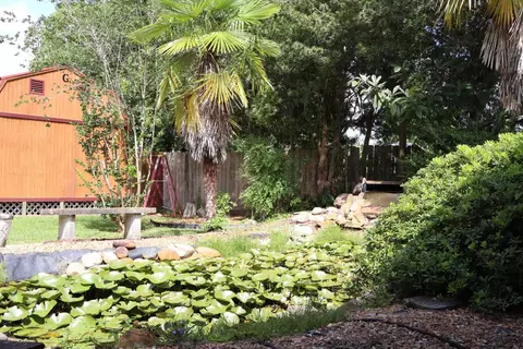 Exterior - 1005 Main St, Patterson, LA 70392 photo 8 of 15